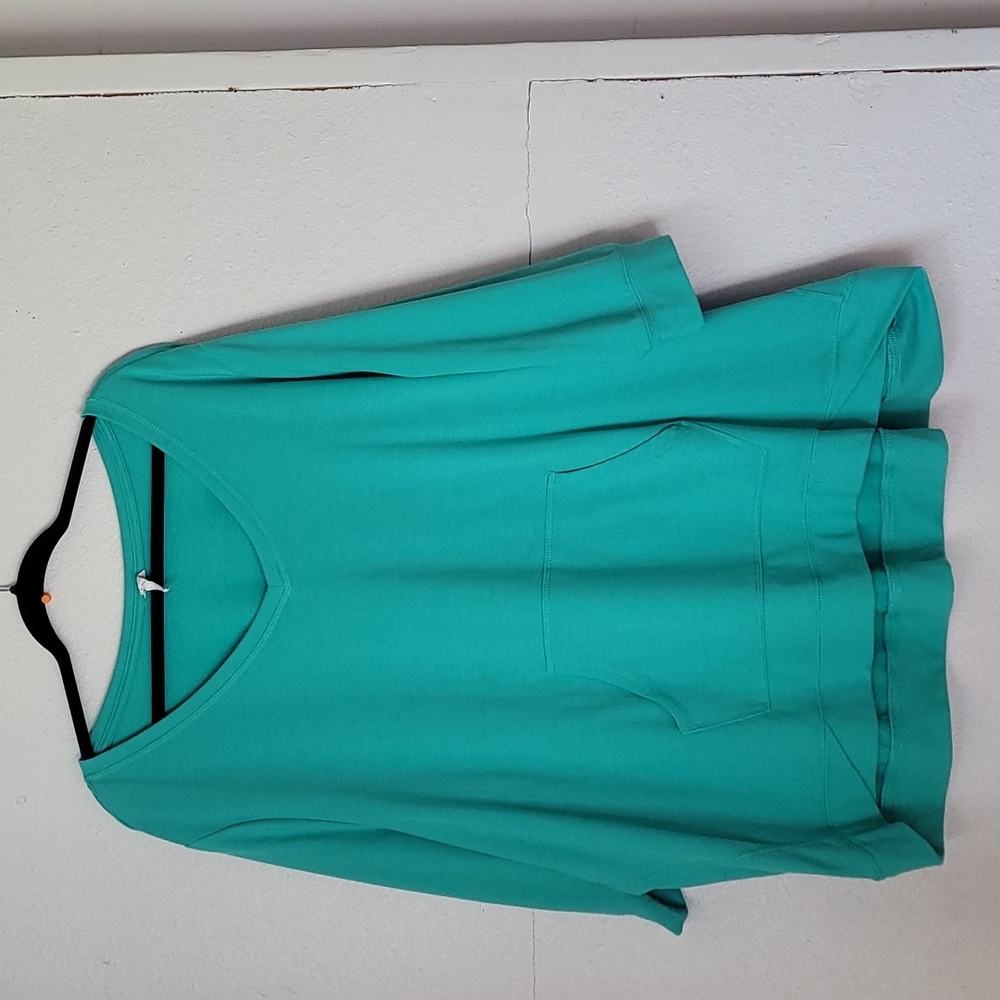 Danskin Now  Woman's Lt Green Casual Top 4X 26-28